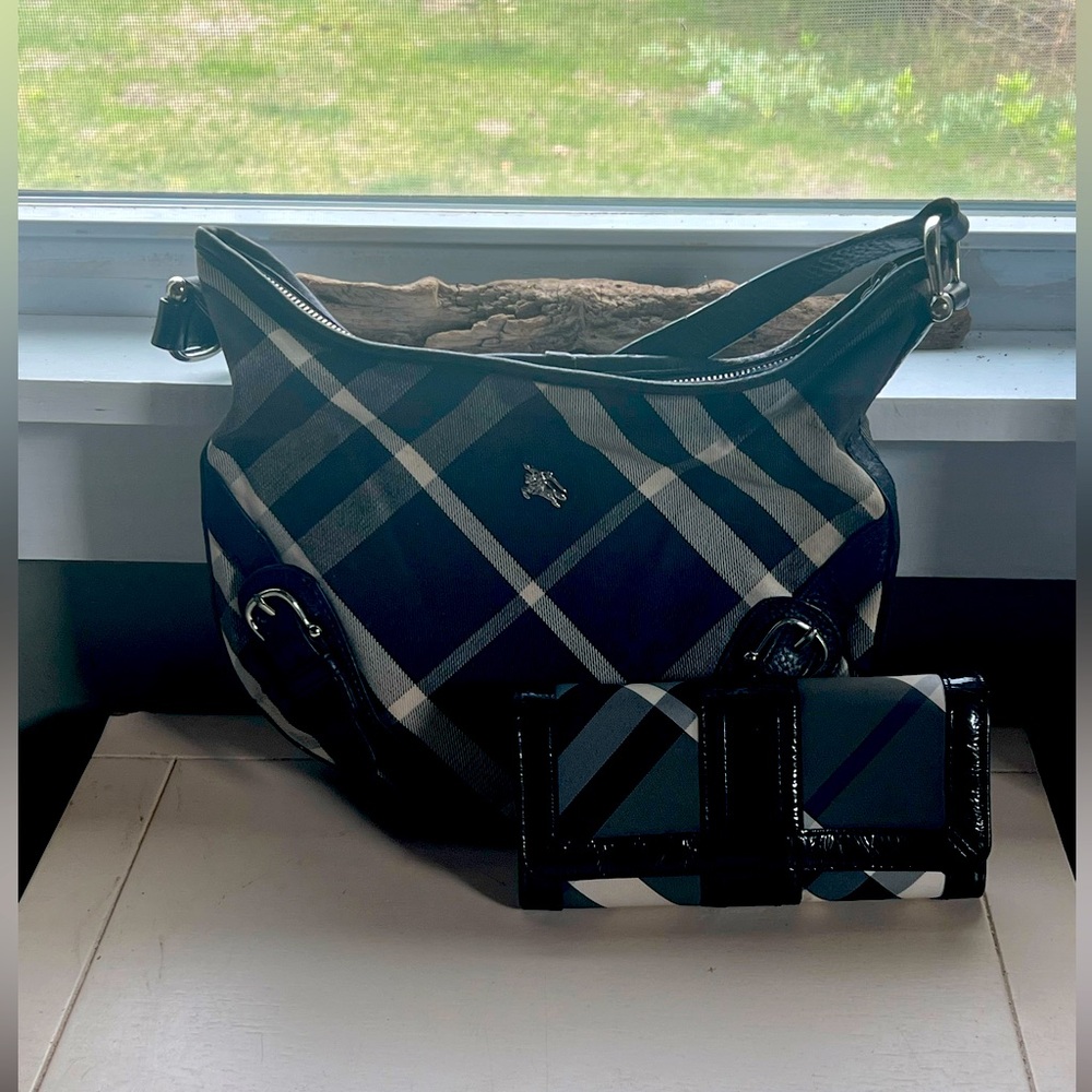Authentic Burberry Nova shoulder bag and matching full size wallet